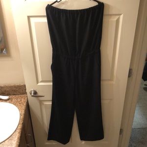 Black strapless romper with pockets